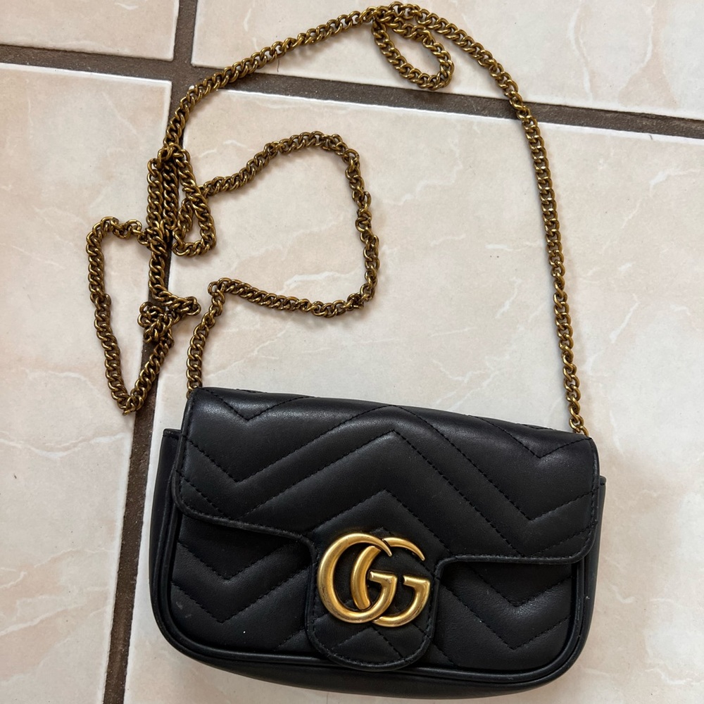 Gucci GG Marmont Matelasse Leather Super Mini Bag